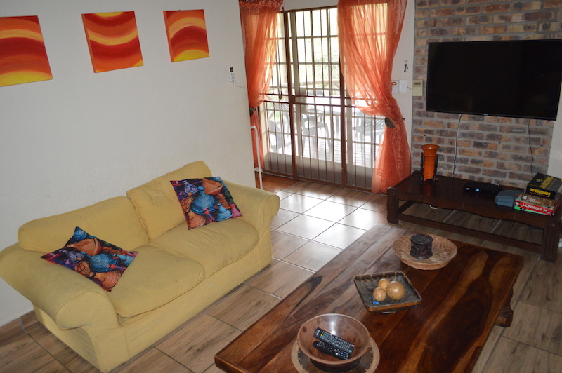 Simcha Lodge Common Lounge Area