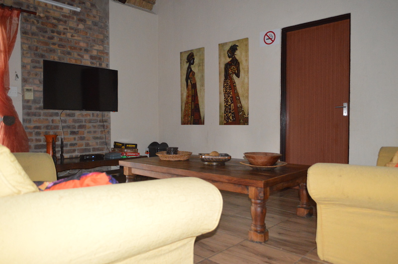 Simcha Lodge Lounge-Tv
